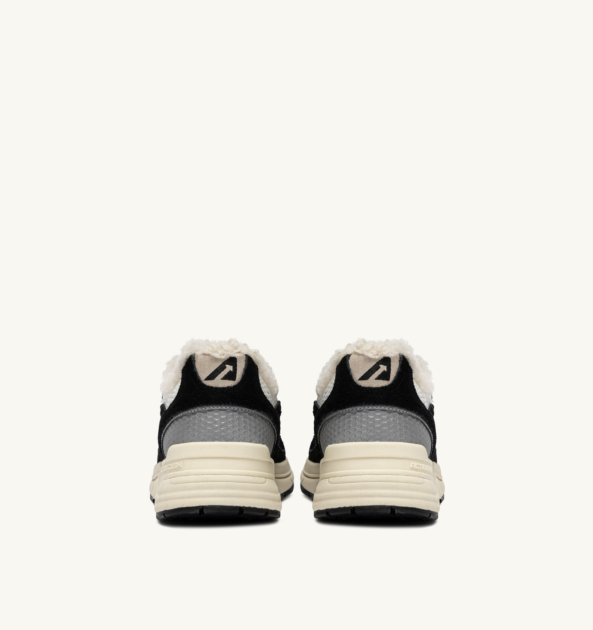AUTRY Women Hyperway UM23 - Suede/Sherling Black/Silver